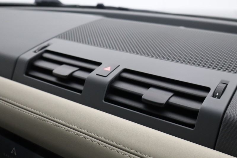 2023 (23) LAND ROVER DEFENDER 3.0 D250 X-Dynamic SE 110 5dr Auto 5251718