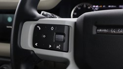 2023 (23) LAND ROVER DEFENDER 3.0 D250 X-Dynamic SE 110 5dr Auto 5251719