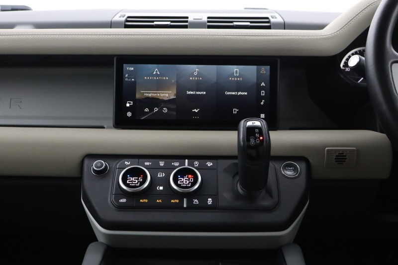 2023 (23) LAND ROVER DEFENDER 3.0 D250 X-Dynamic SE 110 5dr Auto 5251717