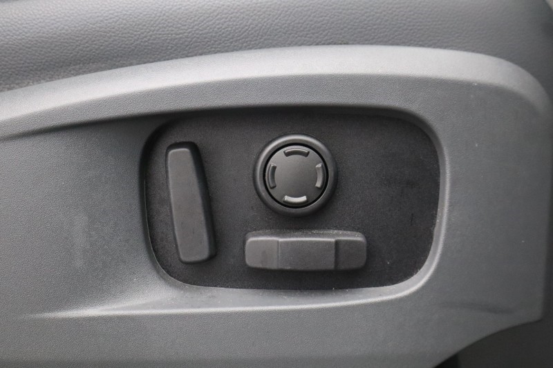 2023 (23) LAND ROVER DEFENDER 3.0 D250 X-Dynamic SE 110 5dr Auto 5251705