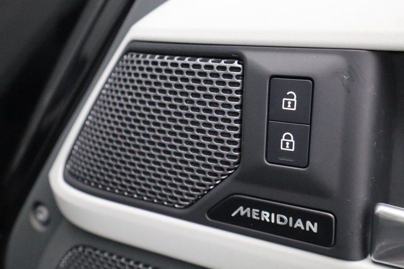 2023 (23) LAND ROVER DEFENDER 3.0 D250 X-Dynamic SE 110 5dr Auto 5251704