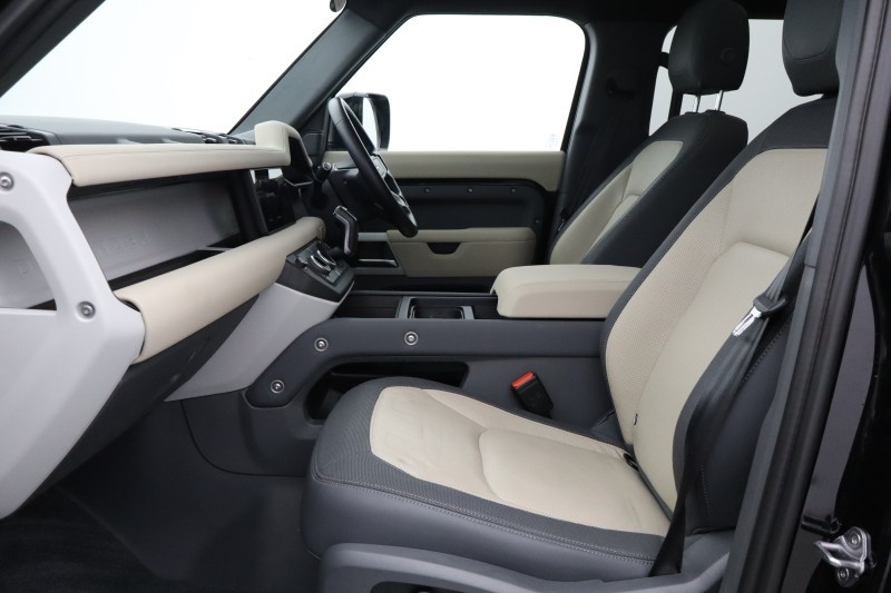 2023 (23) LAND ROVER DEFENDER 3.0 D250 X-Dynamic SE 110 5dr Auto 5251679