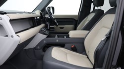 2023 (23) LAND ROVER DEFENDER 3.0 D250 X-Dynamic SE 110 5dr Auto 5251679