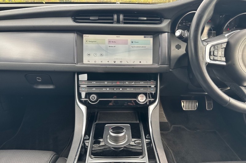 2019 (69) JAGUAR XF 2.0d [180] R-Sport 5dr Auto 5291136
