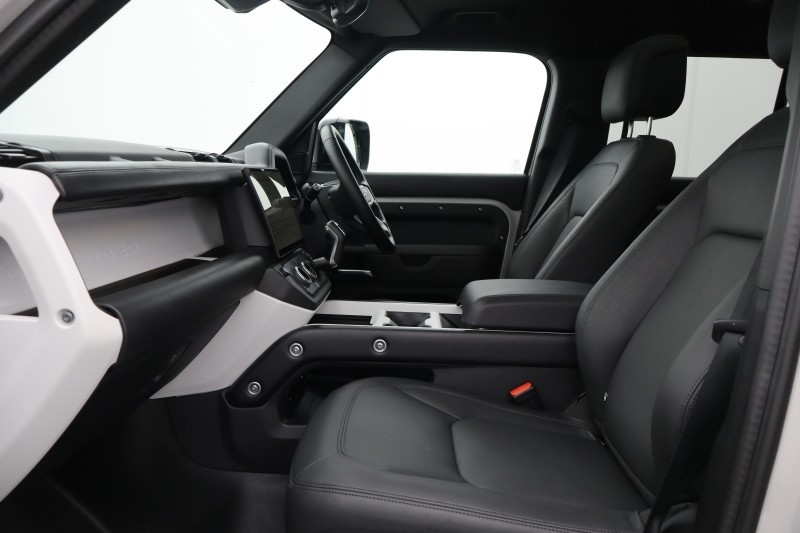 2025 (75) LAND ROVER DEFENDER 3.0 D350 X-Dynamic HSE 110 5dr Auto 5248648