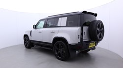 2025 (75) LAND ROVER DEFENDER 3.0 D350 X-Dynamic HSE 110 5dr Auto 1