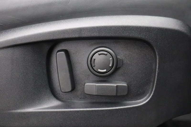 2025 (75) LAND ROVER DEFENDER 3.0 D350 X-Dynamic HSE 110 5dr Auto 5248664