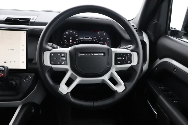 2025 (75) LAND ROVER DEFENDER 3.0 D350 X-Dynamic HSE 110 5dr Auto 5248672