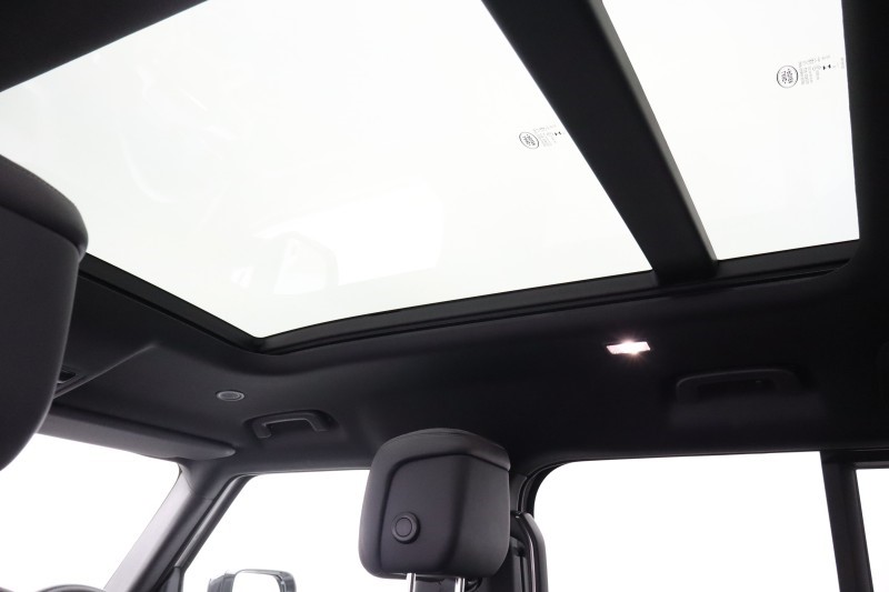 2025 (75) LAND ROVER DEFENDER 3.0 D350 X-Dynamic HSE 110 5dr Auto 5248650