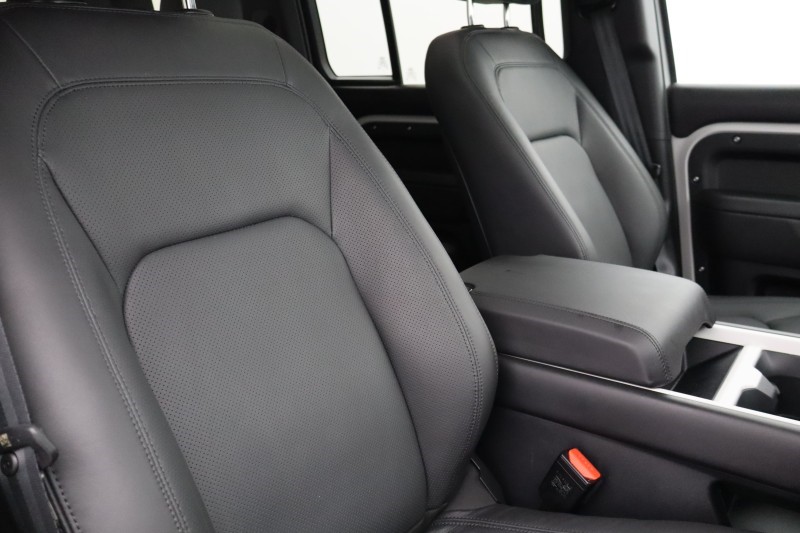 2025 (75) LAND ROVER DEFENDER 3.0 D350 X-Dynamic HSE 110 5dr Auto 5248666