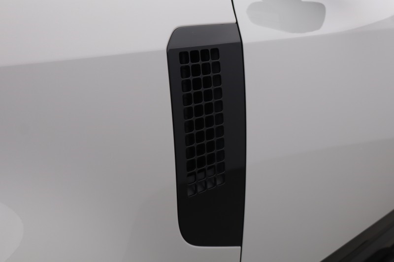 2025 (75) LAND ROVER DEFENDER 3.0 D350 X-Dynamic HSE 110 5dr Auto 5248637