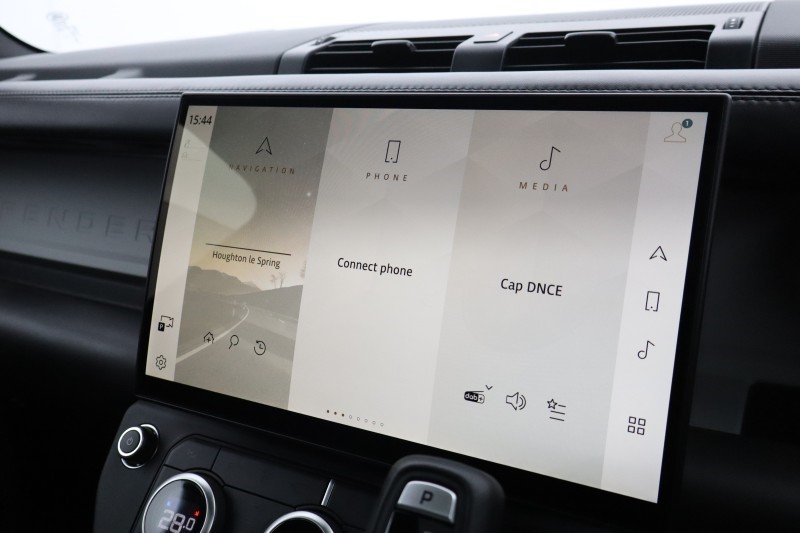 2025 (75) LAND ROVER DEFENDER 3.0 D350 X-Dynamic HSE 110 5dr Auto 5248681