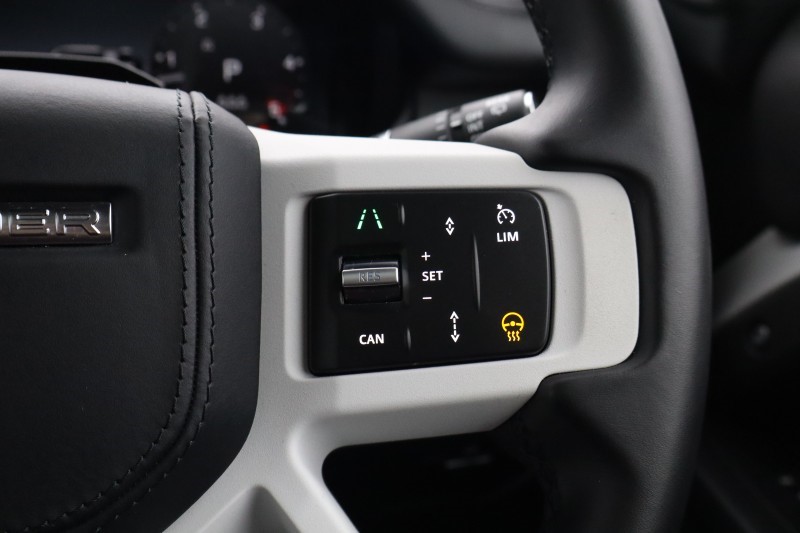 2025 (75) LAND ROVER DEFENDER 3.0 D350 X-Dynamic HSE 110 5dr Auto 5248676