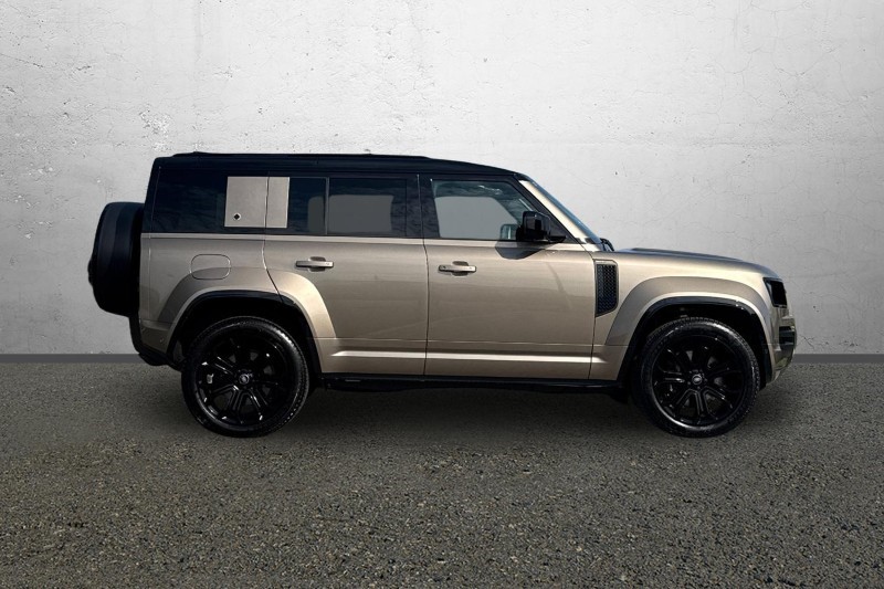 2026 (26) LAND ROVER DEFENDER 4.4 P635 Octa 110 5dr Auto 5268276