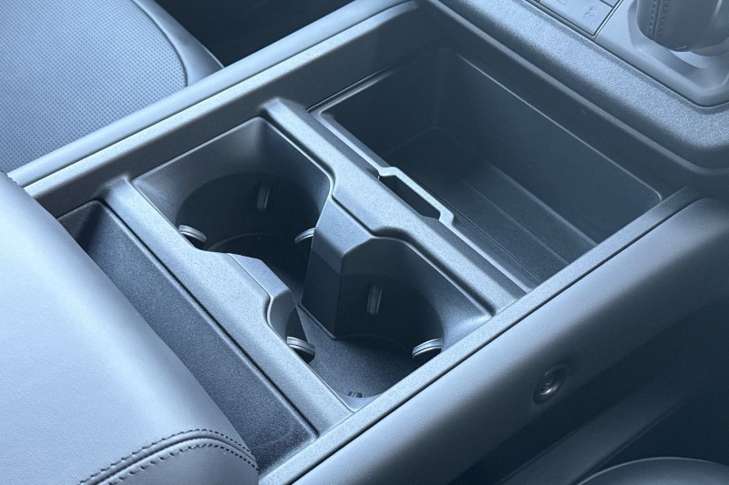 2026 (26) LAND ROVER DEFENDER 4.4 P635 Octa 110 5dr Auto 5268332