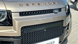 2026 (26) LAND ROVER DEFENDER 4.4 P635 Octa 110 5dr Auto 5268317