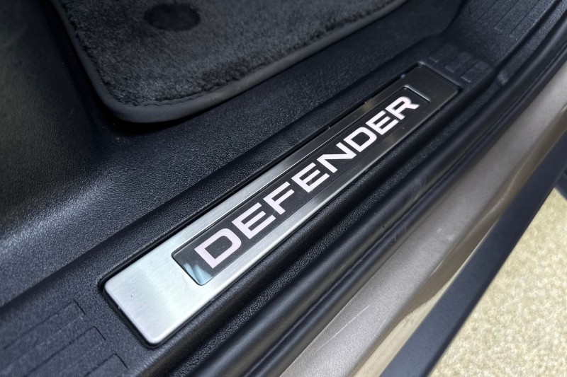 2026 (26) LAND ROVER DEFENDER 4.4 P635 Octa 110 5dr Auto 5268313
