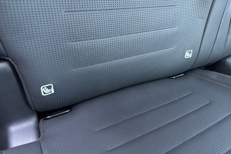 2026 (26) LAND ROVER DEFENDER 4.4 P635 Octa 110 5dr Auto 5268312