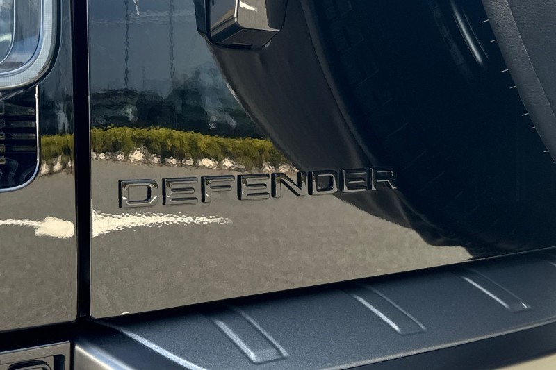 2026 (26) LAND ROVER DEFENDER 4.4 P635 Octa 110 5dr Auto 5268320