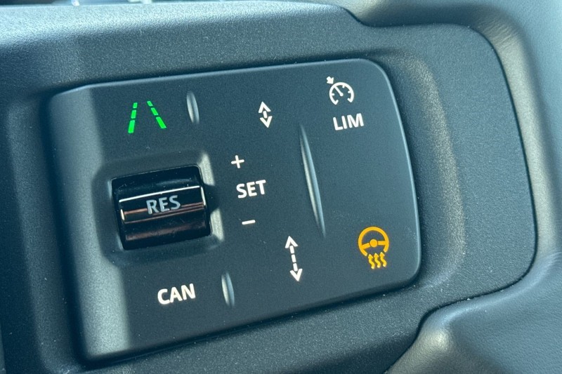 2026 (26) LAND ROVER DEFENDER 4.4 P635 Octa 110 5dr Auto 5268299