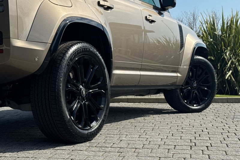 2026 (26) LAND ROVER DEFENDER 4.4 P635 Octa 110 5dr Auto 5268322