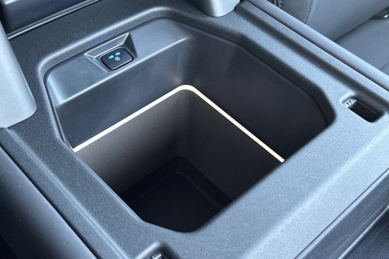 2026 (26) LAND ROVER DEFENDER 4.4 P635 Octa 110 5dr Auto 5268329