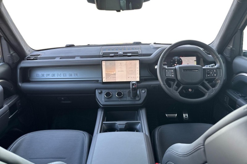 2026 (26) LAND ROVER DEFENDER 4.4 P635 Octa 110 5dr Auto 5268280