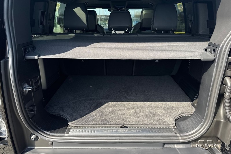 2026 (26) LAND ROVER DEFENDER 4.4 P635 Octa 110 5dr Auto 5268281