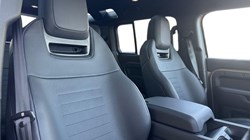 2026 (26) LAND ROVER DEFENDER 4.4 P635 Octa 110 5dr Auto 5268298