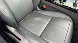 2026 (26) LAND ROVER RANGE ROVER VELAR 2.0 D200 MHEV Dynamic SE 5dr Auto 5955317