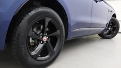 2021 (21) JAGUAR F-PACE 2.0 P250 R-Dynamic S 5dr Auto AWD 5291087