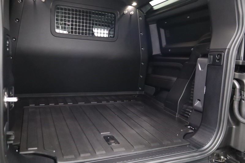 2024 (73) LAND ROVER COMMERCIAL DEFENDER 3.0 D300 Hard Top X-Dynamic HSE Auto [3 Seat] 5295818