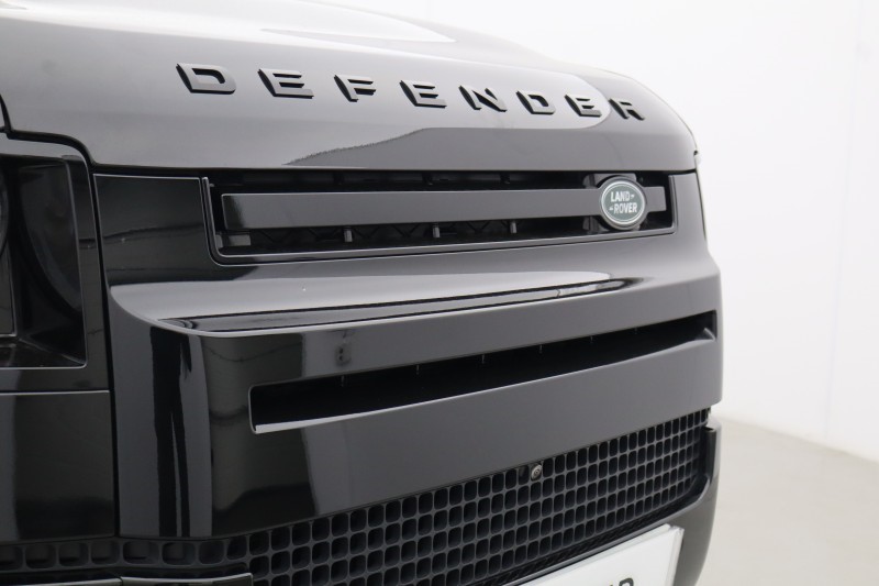 2024 (73) LAND ROVER COMMERCIAL DEFENDER 3.0 D300 Hard Top X-Dynamic HSE Auto [3 Seat] 5295798
