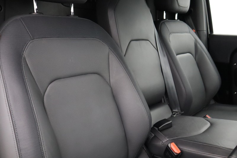 2024 (73) LAND ROVER COMMERCIAL DEFENDER 3.0 D300 Hard Top X-Dynamic HSE Auto [3 Seat] 5295804