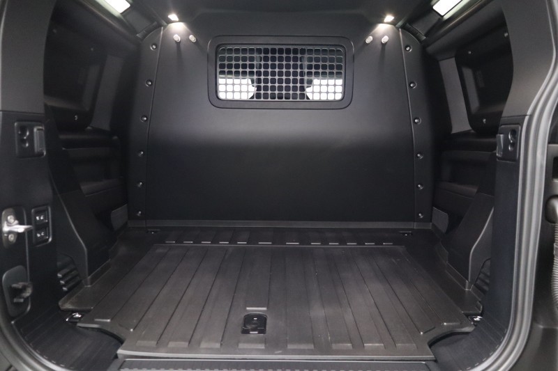 2024 (73) LAND ROVER COMMERCIAL DEFENDER 3.0 D300 Hard Top X-Dynamic HSE Auto [3 Seat] 5295817