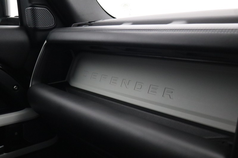 2024 (73) LAND ROVER COMMERCIAL DEFENDER 3.0 D300 Hard Top X-Dynamic HSE Auto [3 Seat] 5295839