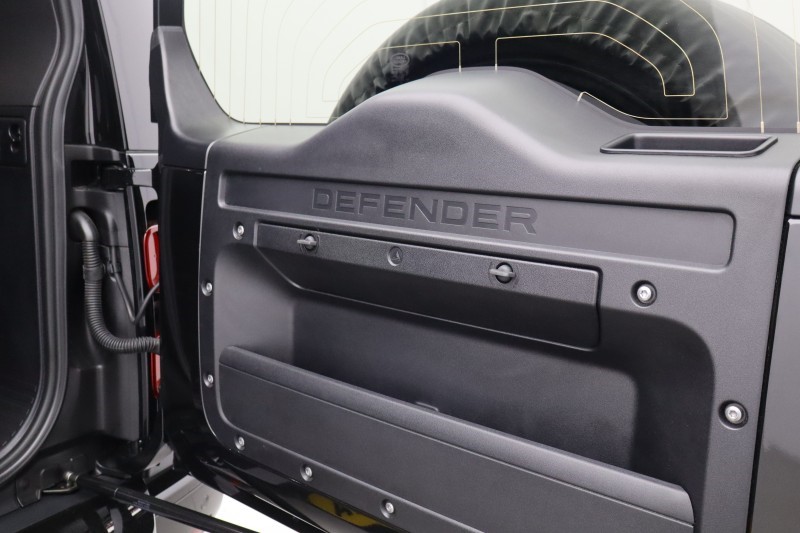 2024 (73) LAND ROVER COMMERCIAL DEFENDER 3.0 D300 Hard Top X-Dynamic HSE Auto [3 Seat] 5295819