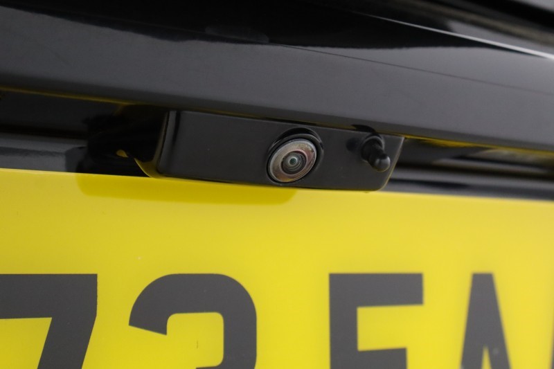 2024 (73) LAND ROVER COMMERCIAL DEFENDER 3.0 D300 Hard Top X-Dynamic HSE Auto [3 Seat] 5295820