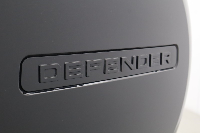 2024 (73) LAND ROVER COMMERCIAL DEFENDER 3.0 D300 Hard Top X-Dynamic HSE Auto [3 Seat] 5295815