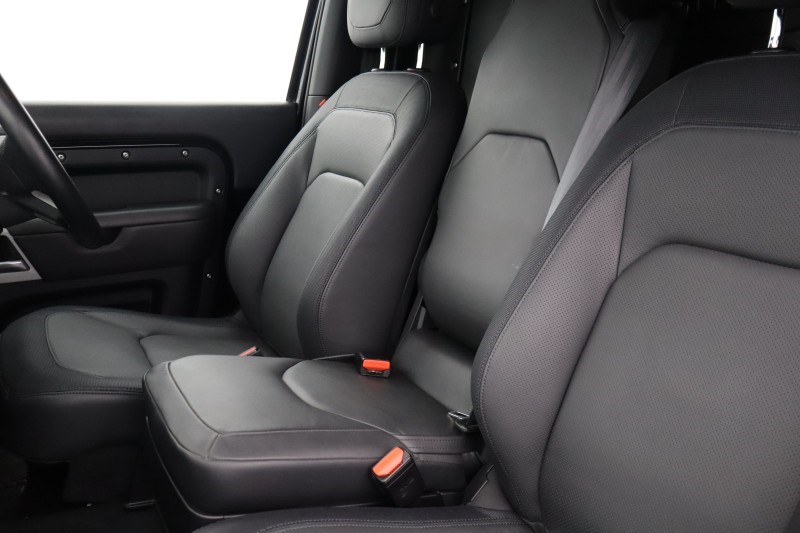 2024 (73) LAND ROVER COMMERCIAL DEFENDER 3.0 D300 Hard Top X-Dynamic HSE Auto [3 Seat] 5295792