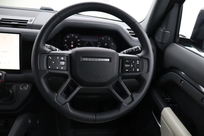 2024 (24) LAND ROVER DEFENDER 3.0 D250 X-Dynamic HSE 90 3dr Auto 5293005