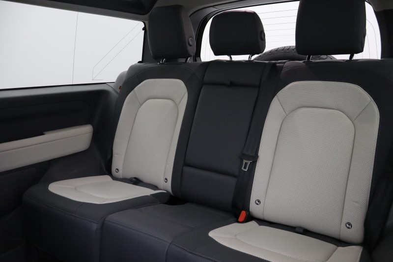 2024 (24) LAND ROVER DEFENDER 3.0 D250 X-Dynamic HSE 90 3dr Auto 5292966