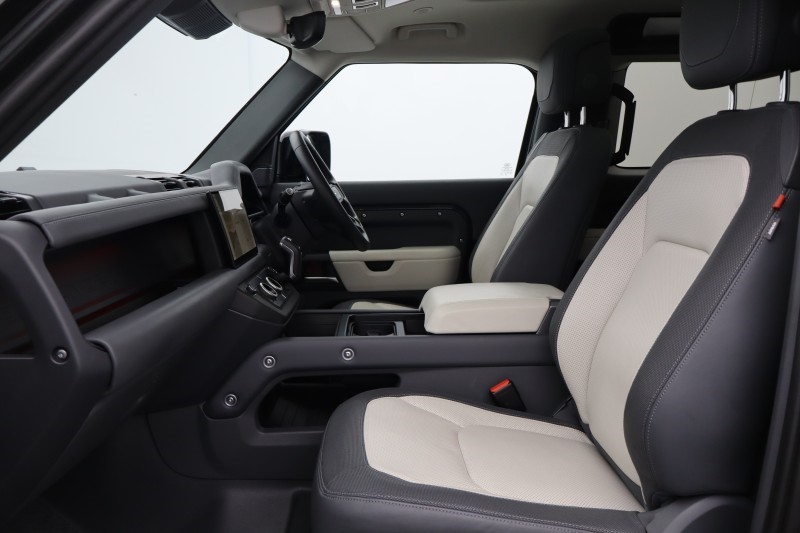 2024 (24) LAND ROVER DEFENDER 3.0 D250 X-Dynamic HSE 90 3dr Auto 5292964