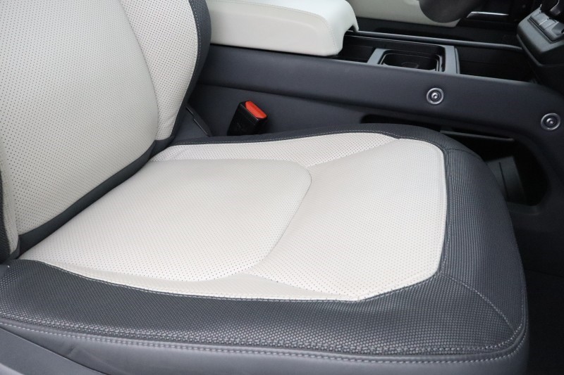 2024 (24) LAND ROVER DEFENDER 3.0 D250 X-Dynamic HSE 90 3dr Auto 5292991