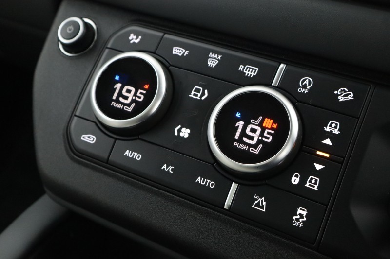 2024 (24) LAND ROVER DEFENDER 3.0 D250 X-Dynamic HSE 90 3dr Auto 5293021