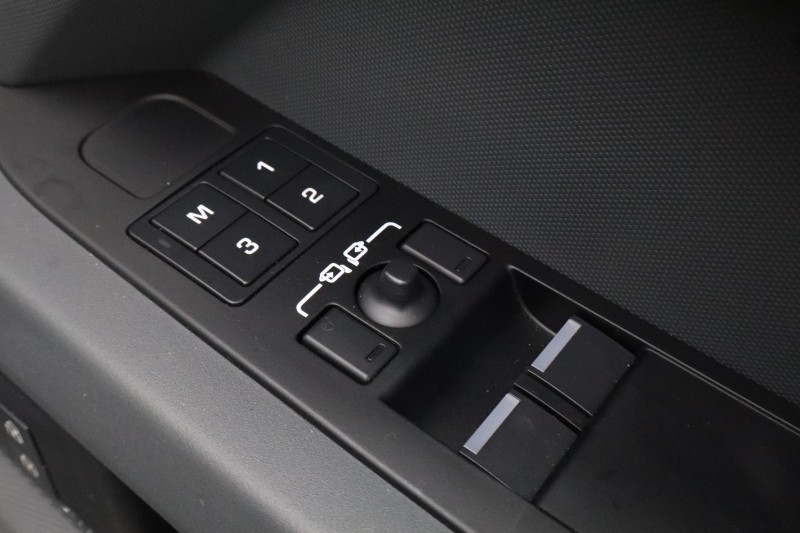 2024 (24) LAND ROVER DEFENDER 3.0 D250 X-Dynamic HSE 90 3dr Auto 5292988