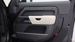 2024 (24) LAND ROVER DEFENDER 3.0 D250 X-Dynamic HSE 90 3dr Auto 5292987