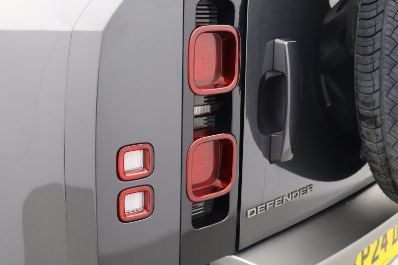 2024 (24) LAND ROVER DEFENDER 3.0 D250 X-Dynamic HSE 90 3dr Auto 5292975