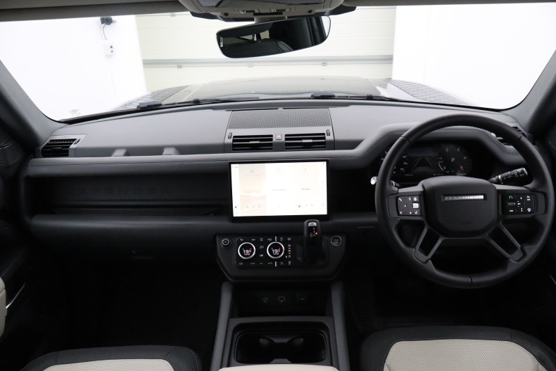 2024 (24) LAND ROVER DEFENDER 3.0 D250 X-Dynamic HSE 90 3dr Auto 5293003