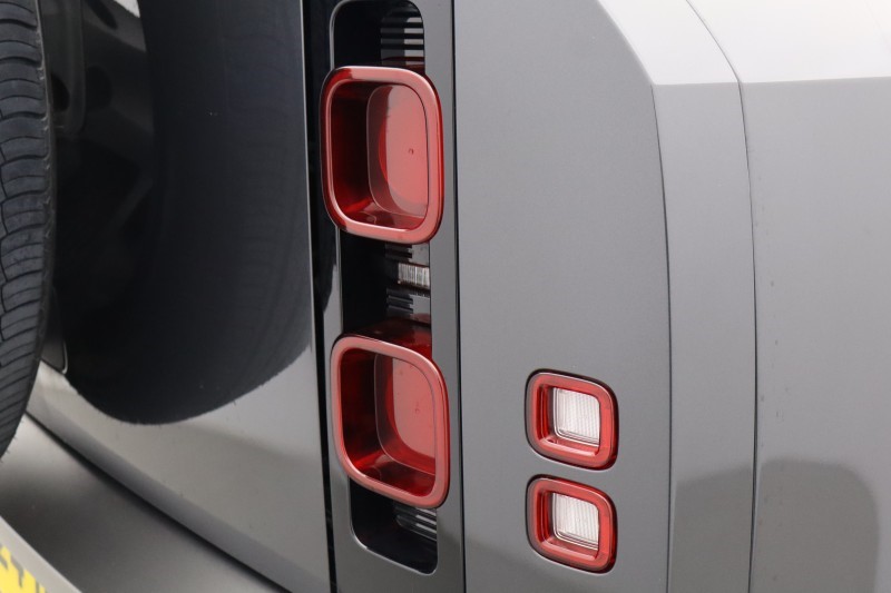 2024 (24) LAND ROVER DEFENDER 3.0 D250 X-Dynamic HSE 90 3dr Auto 5292974